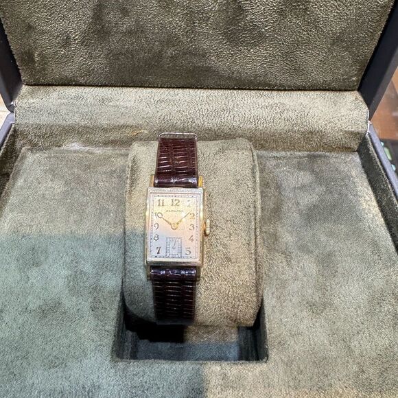 Vintage Hamilton 14K Yellow Gold Watch – Caliber 982M (Circa 1940s–50s) - Picture 1 of 9
